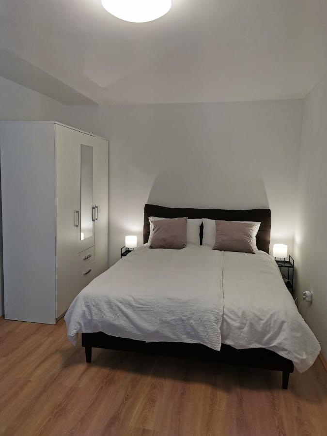 사모볼 Apartman Andro 아파트 외부 사진