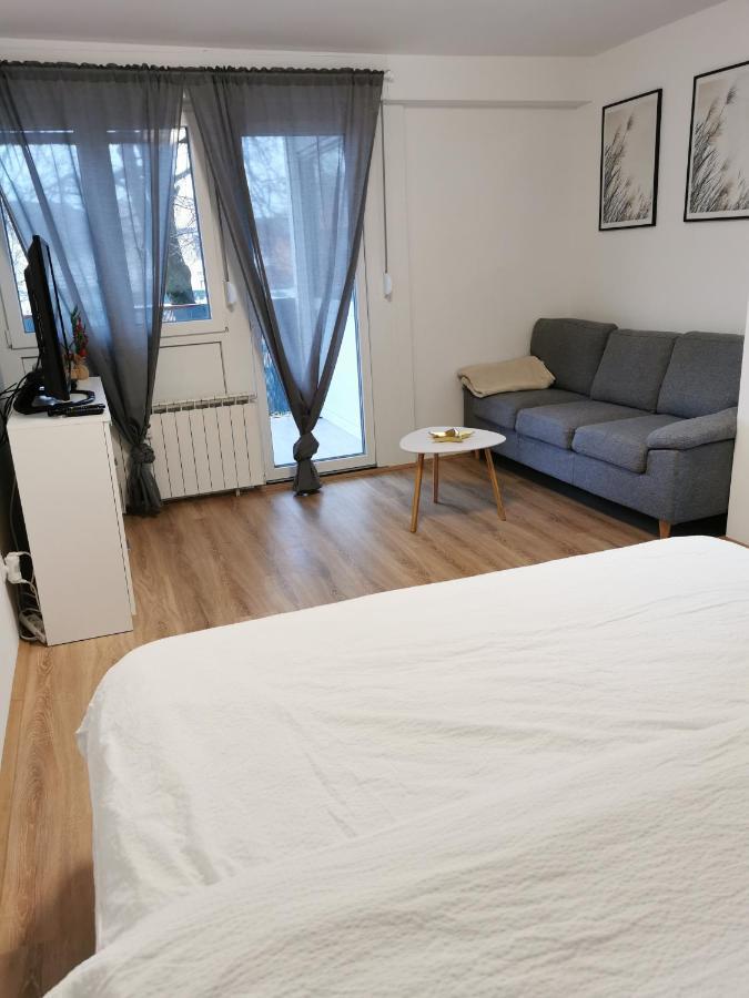 사모볼 Apartman Andro 아파트 외부 사진
