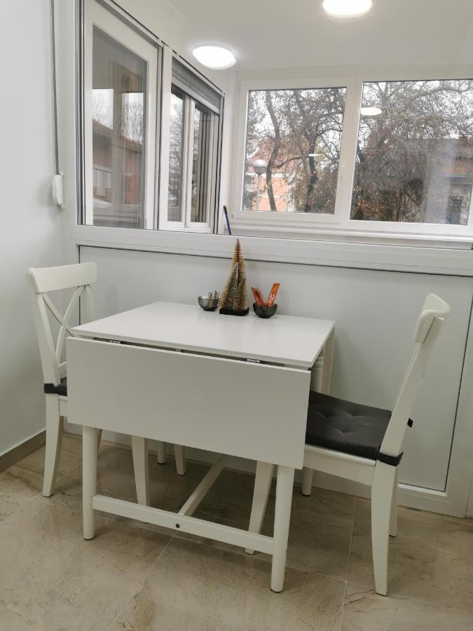 사모볼 Apartman Andro 아파트 외부 사진